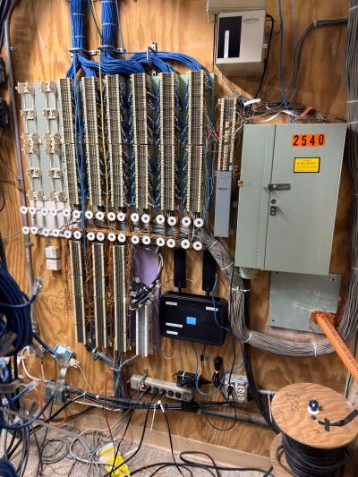 Fiberoptic copper structured cabling infinity technologies Chicago Northwest Indiana Mokena decorative image