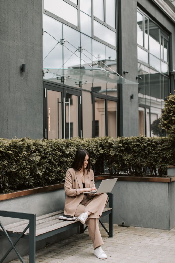 Commercial wireless network optimization to improve Wi-Fi coverage across Chicago workplaces.